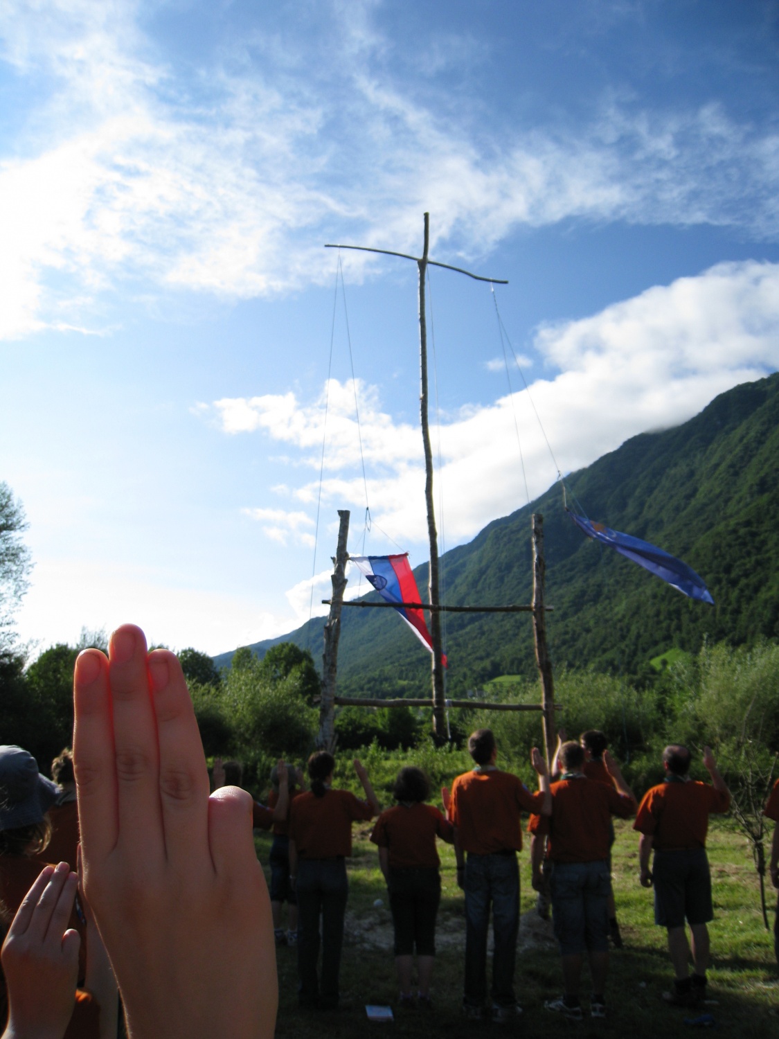 Hubeljska četa iz stega Ajdovščina Šturje 1 se je letos odpravila na tabor v Dolje pri Tolminu, ki je potekal med 5.7. do 16.7. 2009.