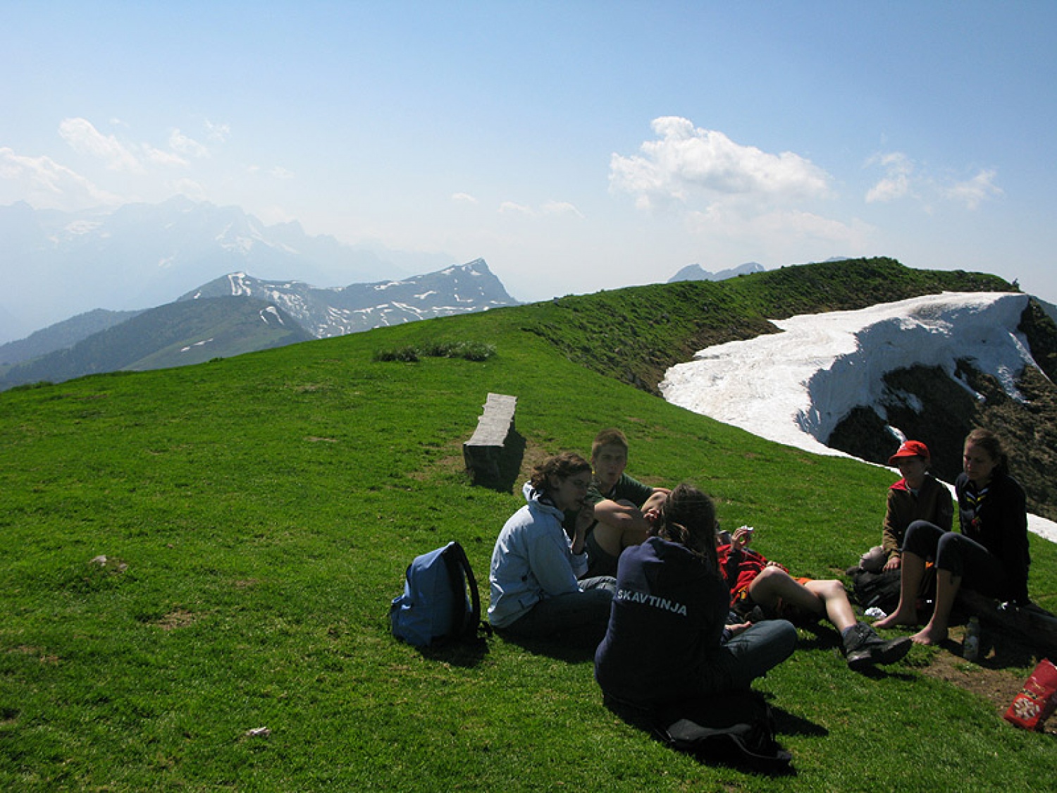 Ljubljanske mestne srajce, še huje, spodnje majice iz Fužin, so prehitele Jeseniški pohod in tako že v soboto osvojili 1890m visoko Golico.