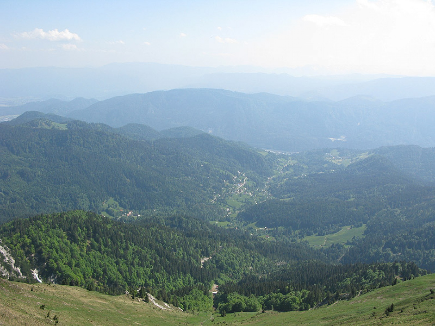 Ljubljanske mestne srajce, še huje, spodnje majice iz Fužin, so prehitele Jeseniški pohod in tako že v soboto osvojili 1890m visoko Golico.