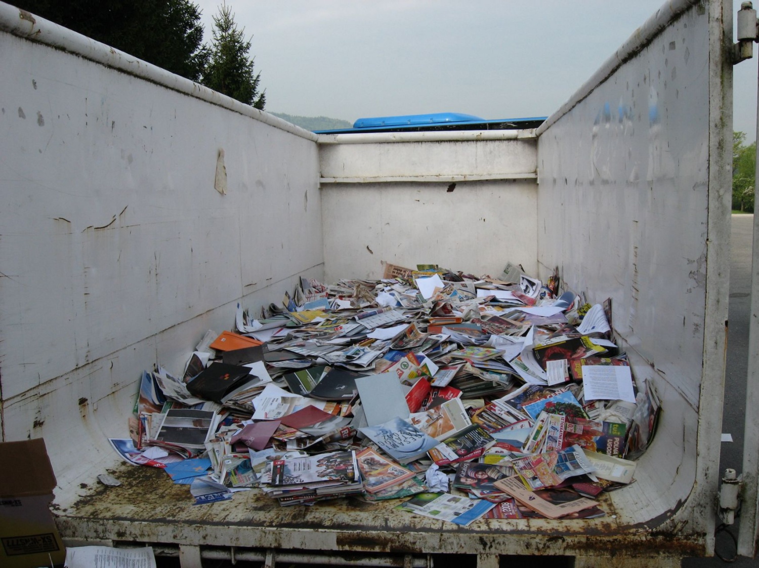 Kontejner, na koncu poln