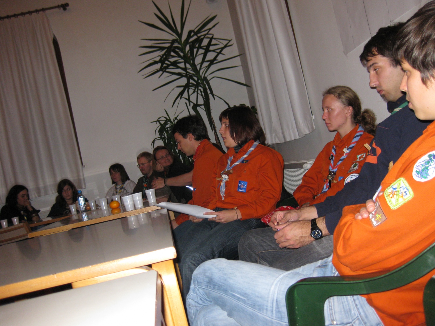 Vsi so napeto pri stvari :-)