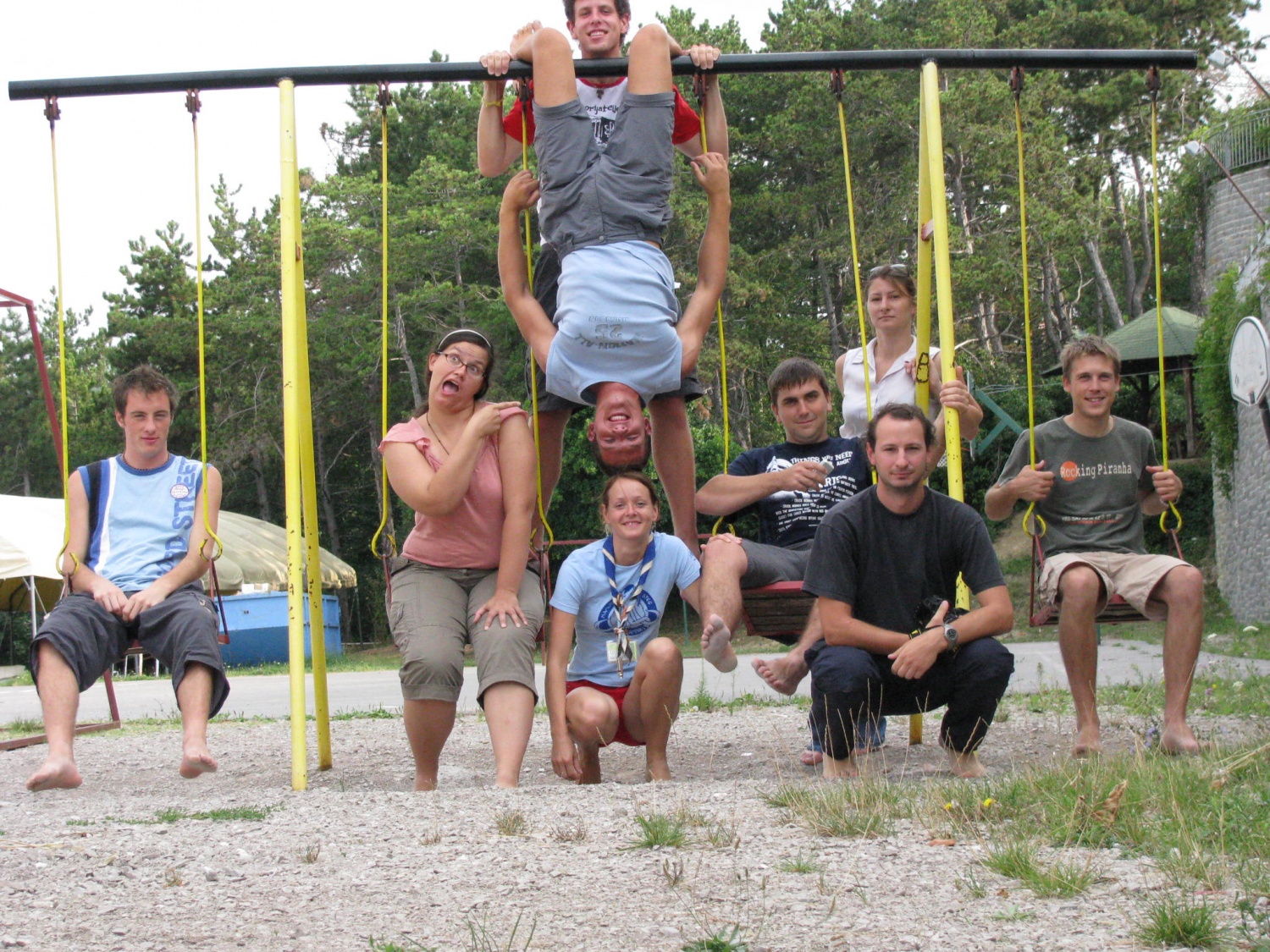 del kamniškega skvoja na igrišču