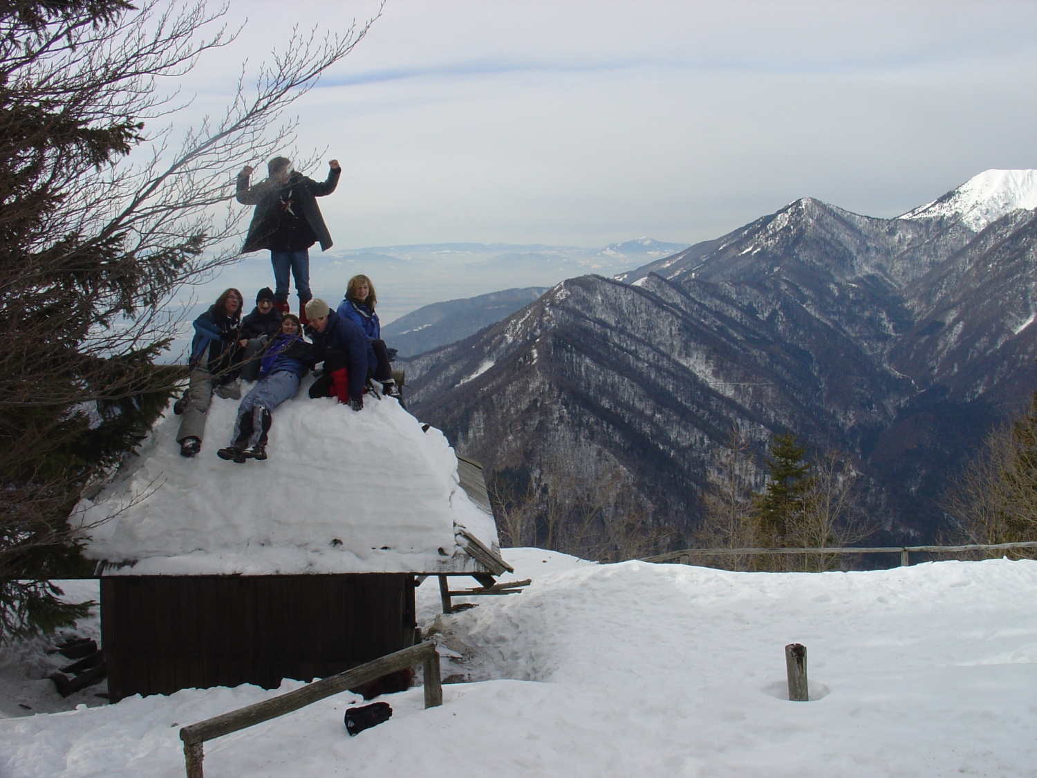 kamniški noviciat A si upaš osvaja svet po svoje