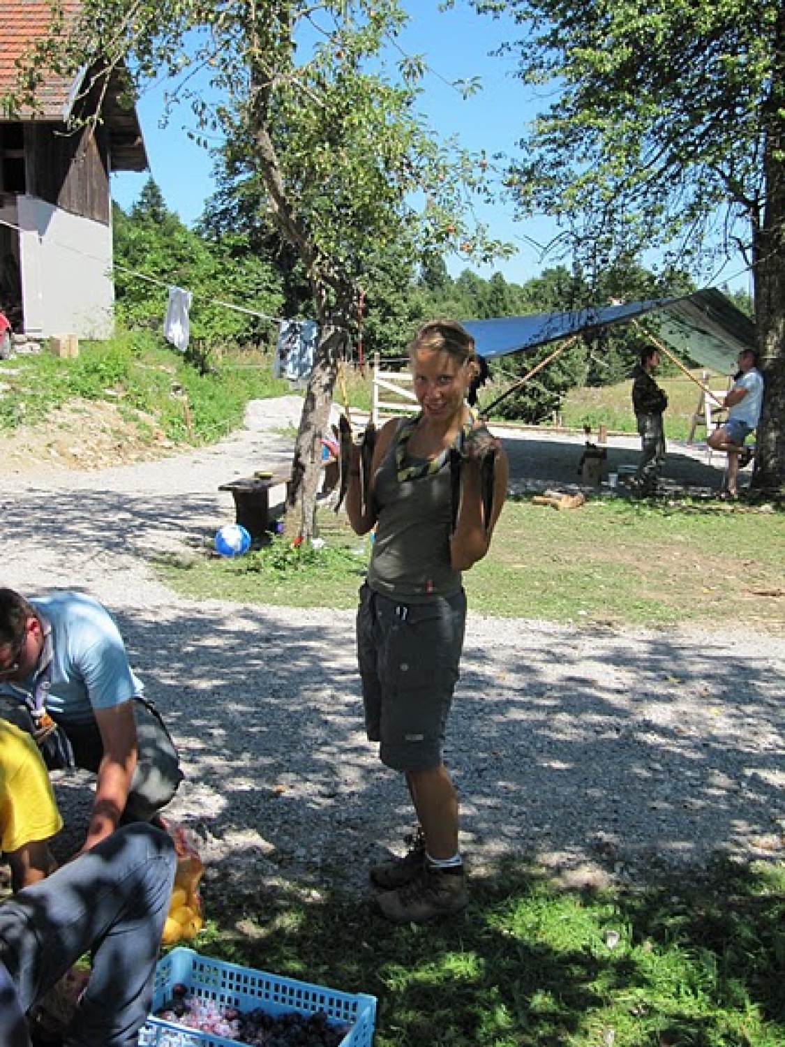 Tudi dekleta lahko priskrbijo hrano