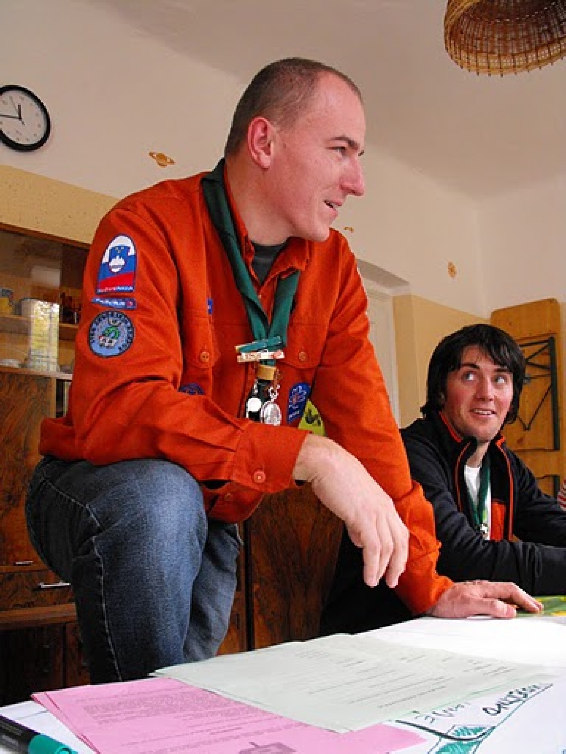 Ali kako smo skupaj v zidu in kako smo se učili (in se še učimo) zidati nekaj novega, boljšega v slovenskem skavtstvu