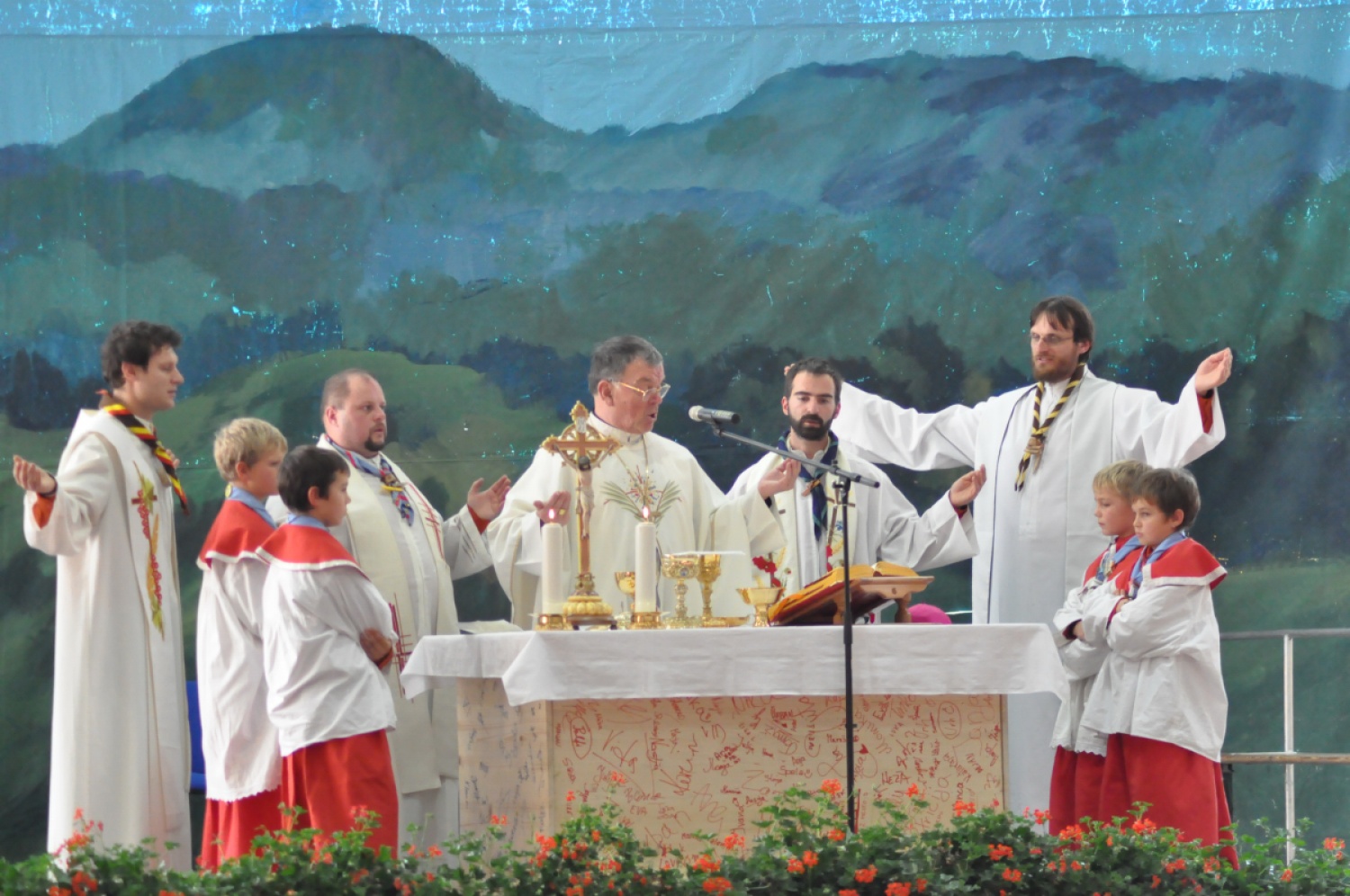 Pretekli konec tedna (23. In 24. Oktobra 2010) se je v Mozirju zgodil tradicionalni JAM – srečanje vseh skavtinj in skavtov mariborske regije. Kmetije nismo rodali, smo pa zato doživeli zares lep skavtski dogodek.