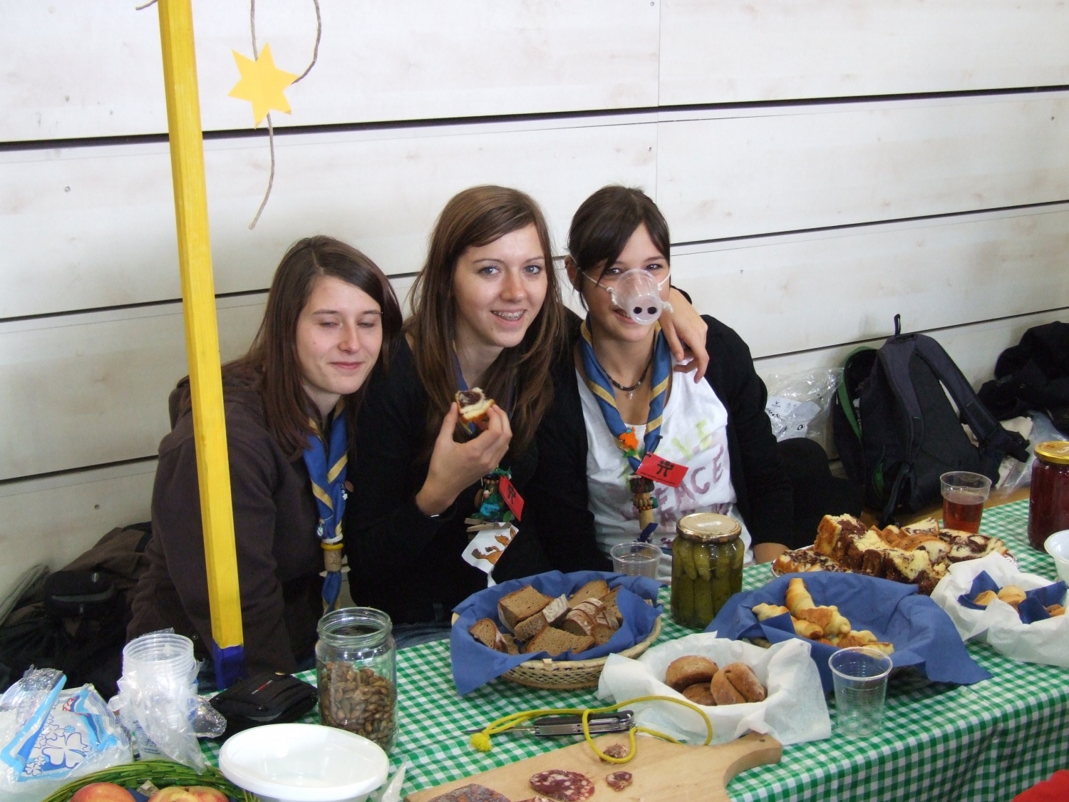 Pretekli konec tedna (23. In 24. Oktobra 2010) se je v Mozirju zgodil tradicionalni JAM – srečanje vseh skavtinj in skavtov mariborske regije. Kmetije nismo rodali, smo pa zato doživeli zares lep skavtski dogodek.