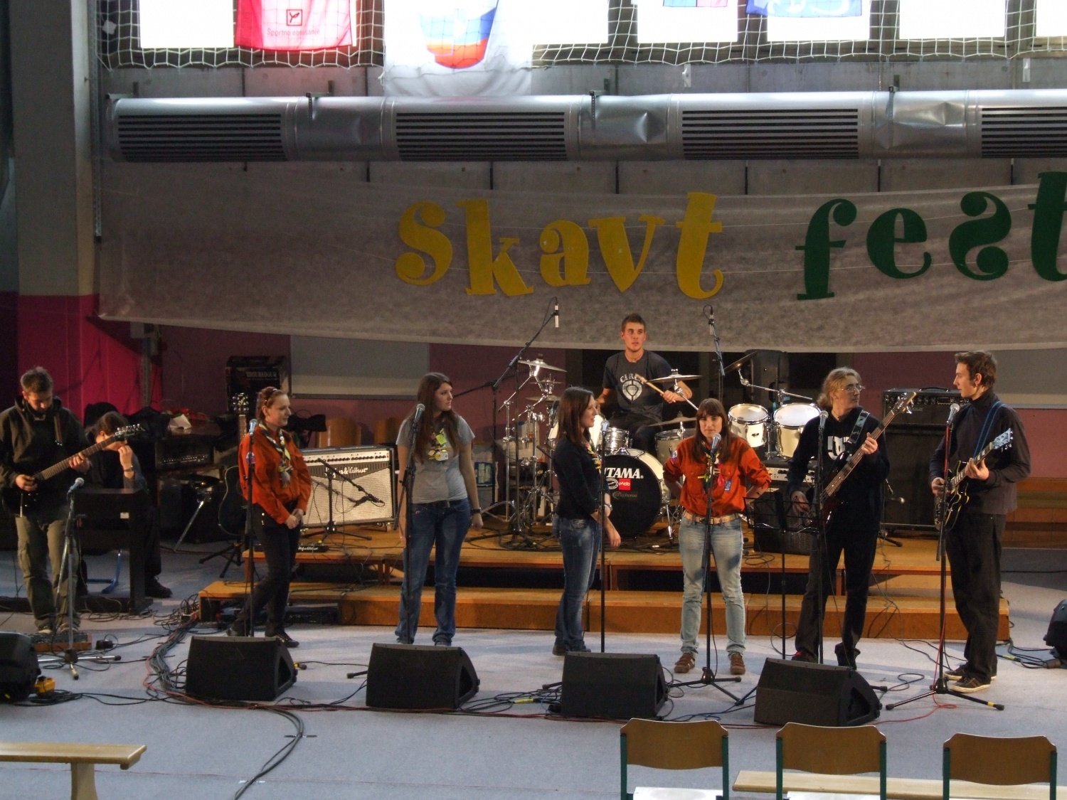 Zmagovalna pesem SkavtFesta 2010 je "Impeesa" stega Kranj 1. Pesem je bila izbrana tudi s strani publike za najboljšo pesem ognja.