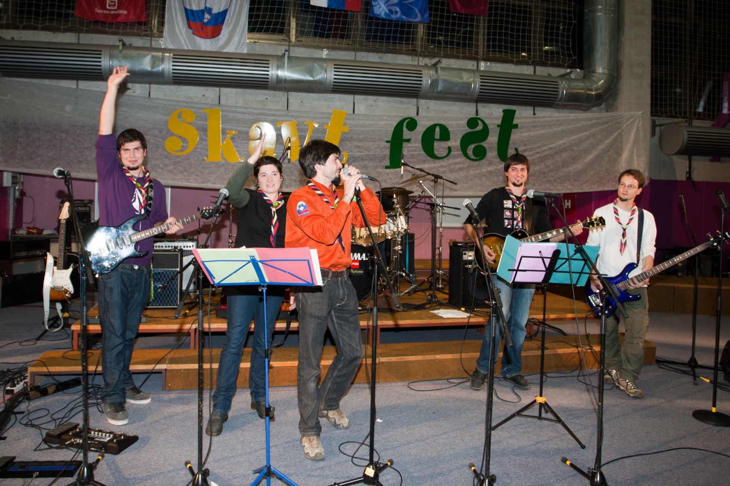 Zmagovalna pesem SkavtFesta 2010 je "Impeesa" stega Kranj 1. Pesem je bila izbrana tudi s strani publike za najboljšo pesem ognja.