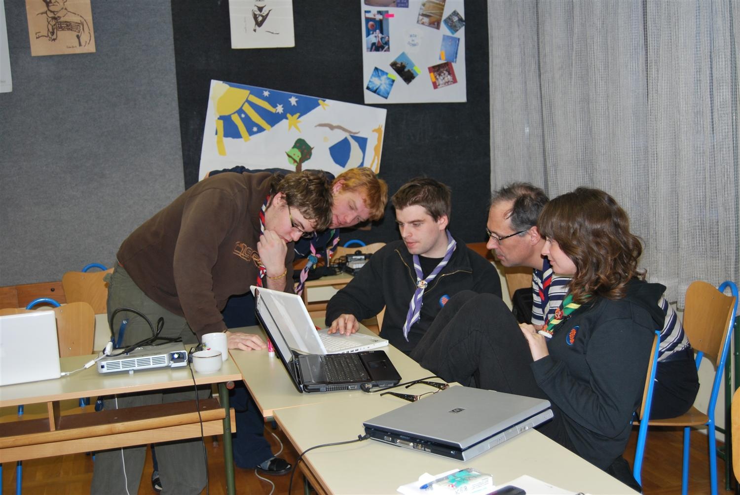 Skavtinje in skavti smo poletni čas izkoristili za skavtske tabore, tečaje za vodnike, taborne šole in poletni počitek. Poletni čas pa smo v Ekipi SkavtNET izkoristili tudi za to, da vam z novim skavtskim letom predstavimo nekaj novosti v skavtskemu spletnemu domu.