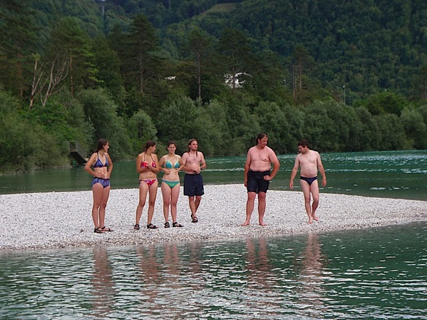3. avgusta 2010 se je v Kobaridu število prebivalcev povečalo za 25 skavtov. In natanko 16
skavtov ni imelo niti najmanjše ideje v kaj se spušča.