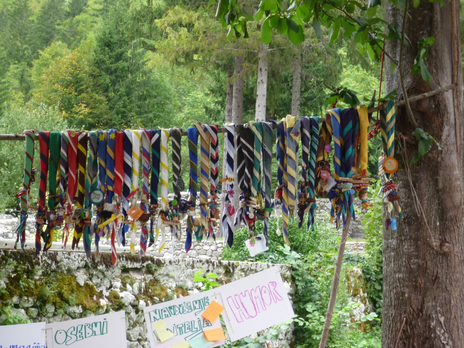 »Letos je končno čas, da naredim nekaj zase!« sem si rekla, si rezervirala tisti teden v avgustu ter se prijavila na TŠ MVV. To, da smo letos čas preživljali na/ ob/ v Soči, je bila samo še pika na i.