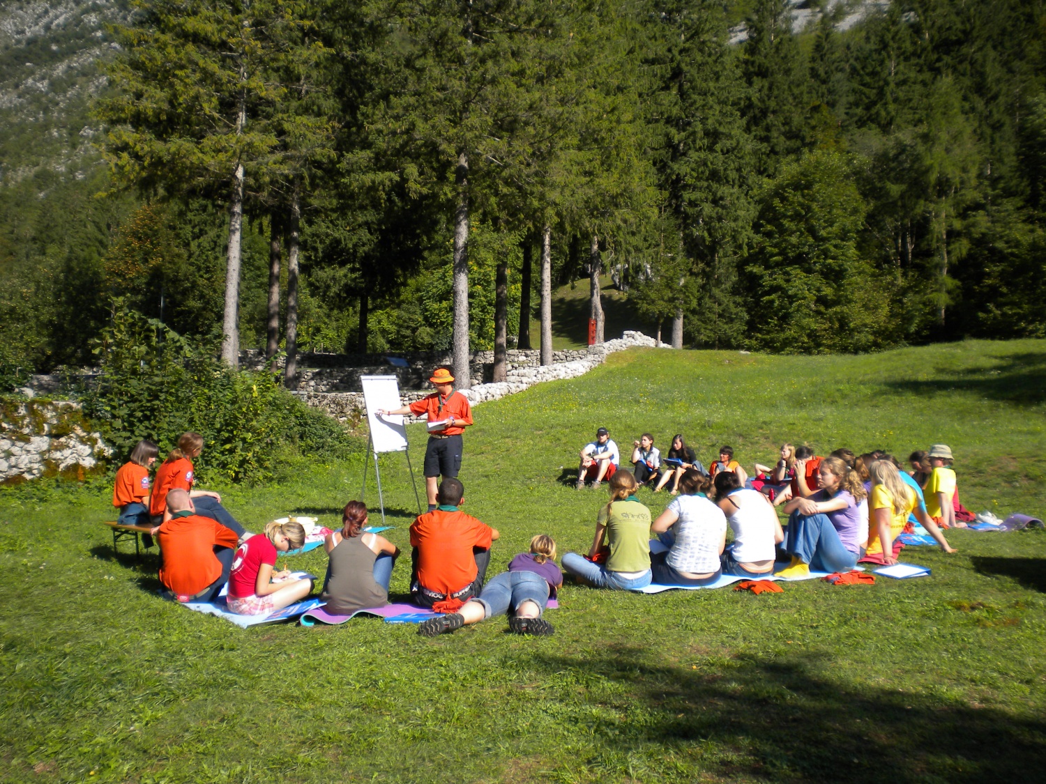 »Letos je končno čas, da naredim nekaj zase!« sem si rekla, si rezervirala tisti teden v avgustu ter se prijavila na TŠ MVV. To, da smo letos čas preživljali na/ ob/ v Soči, je bila samo še pika na i.