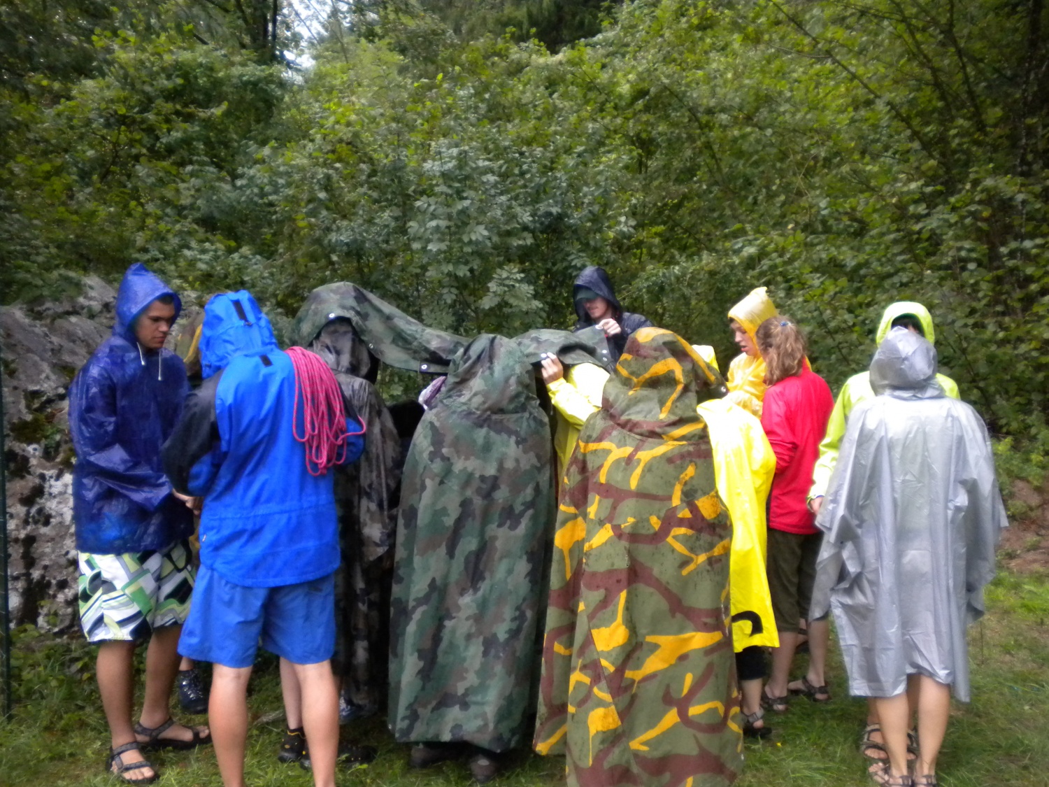 »Letos je končno čas, da naredim nekaj zase!« sem si rekla, si rezervirala tisti teden v avgustu ter se prijavila na TŠ MVV. To, da smo letos čas preživljali na/ ob/ v Soči, je bila samo še pika na i.