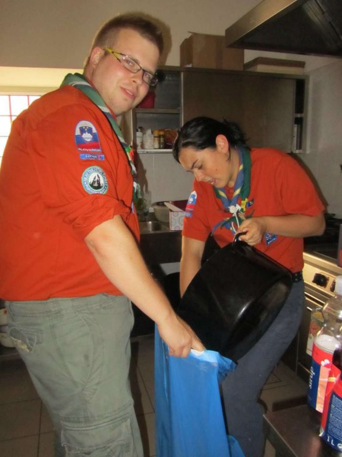 »Letos je končno čas, da naredim nekaj zase!« sem si rekla, si rezervirala tisti teden v avgustu ter se prijavila na TŠ MVV. To, da smo letos čas preživljali na/ ob/ v Soči, je bila samo še pika na i.