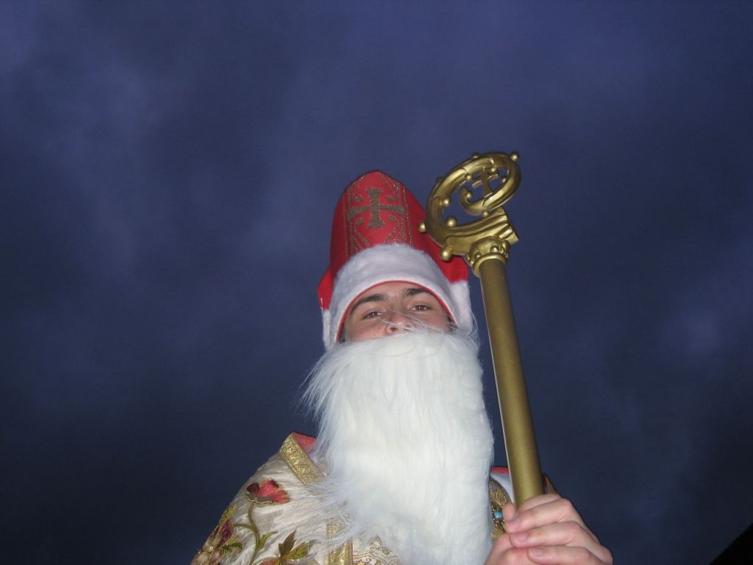 Sv. Miklavž se je spustil iz nebes.