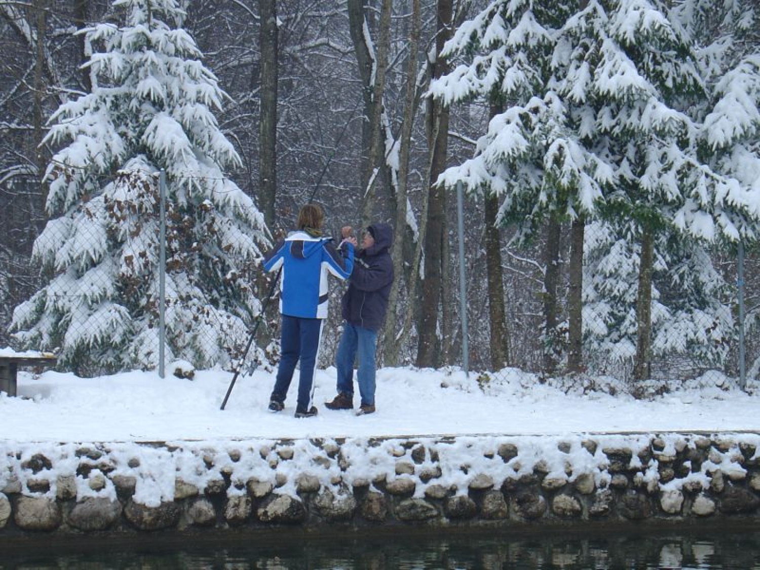 snemanje iz trnka kar je ostalo od ubite ribe