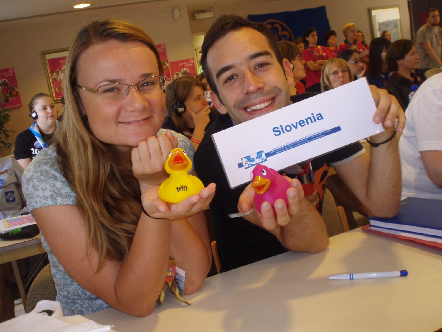 Slovenija in WAGGGS račke