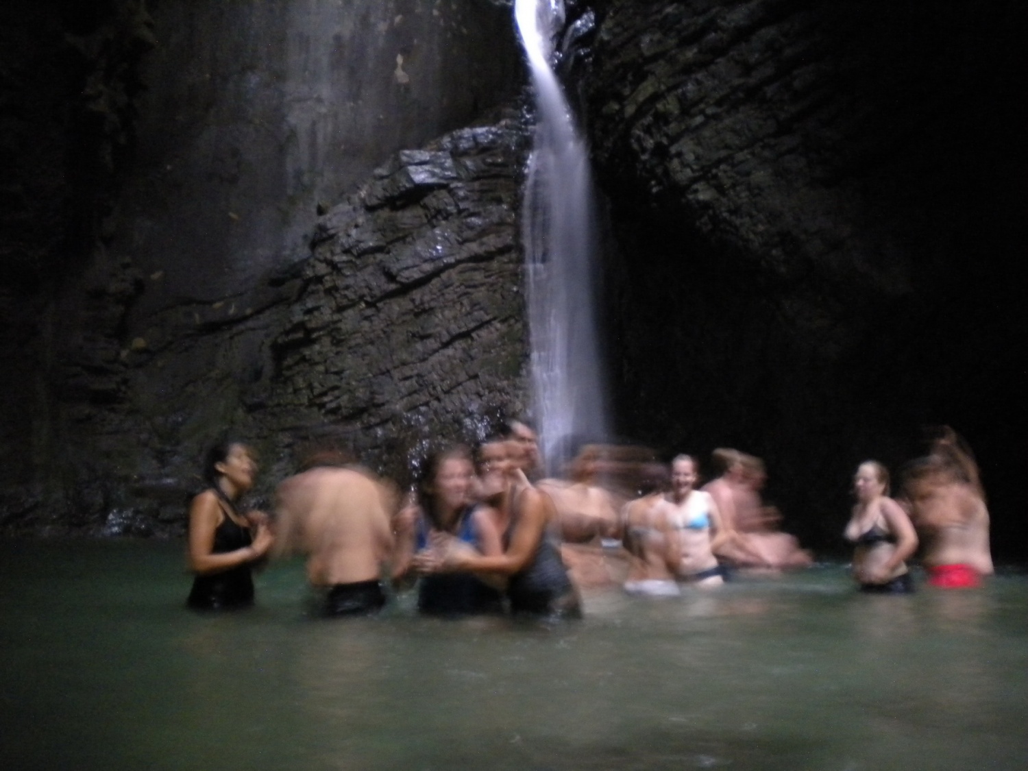 V soboto smo se udeleženci letošnje taborne šole Metode PP s pohajkovanja po dolini Soče vrnili odžejani. Nadaljevanje sledi ...