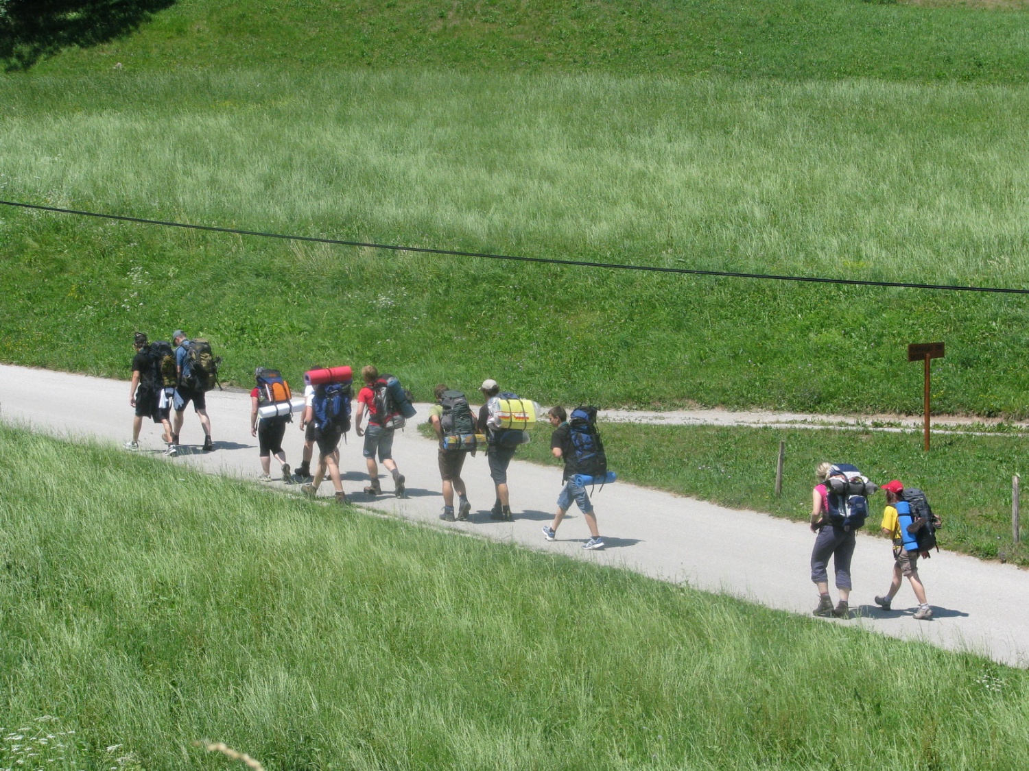 V soboto smo se udeleženci letošnje taborne šole Metode PP s pohajkovanja po dolini Soče vrnili odžejani. Nadaljevanje sledi ...