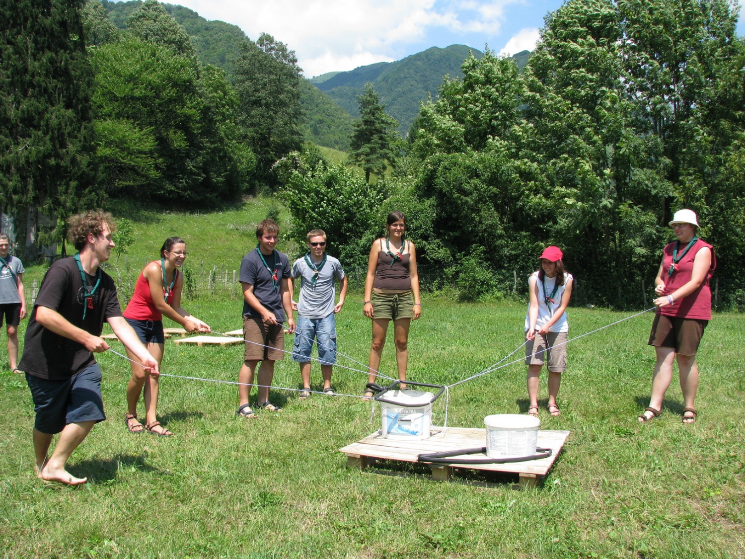 V soboto smo se udeleženci letošnje taborne šole Metode PP s pohajkovanja po dolini Soče vrnili odžejani. Nadaljevanje sledi ...
