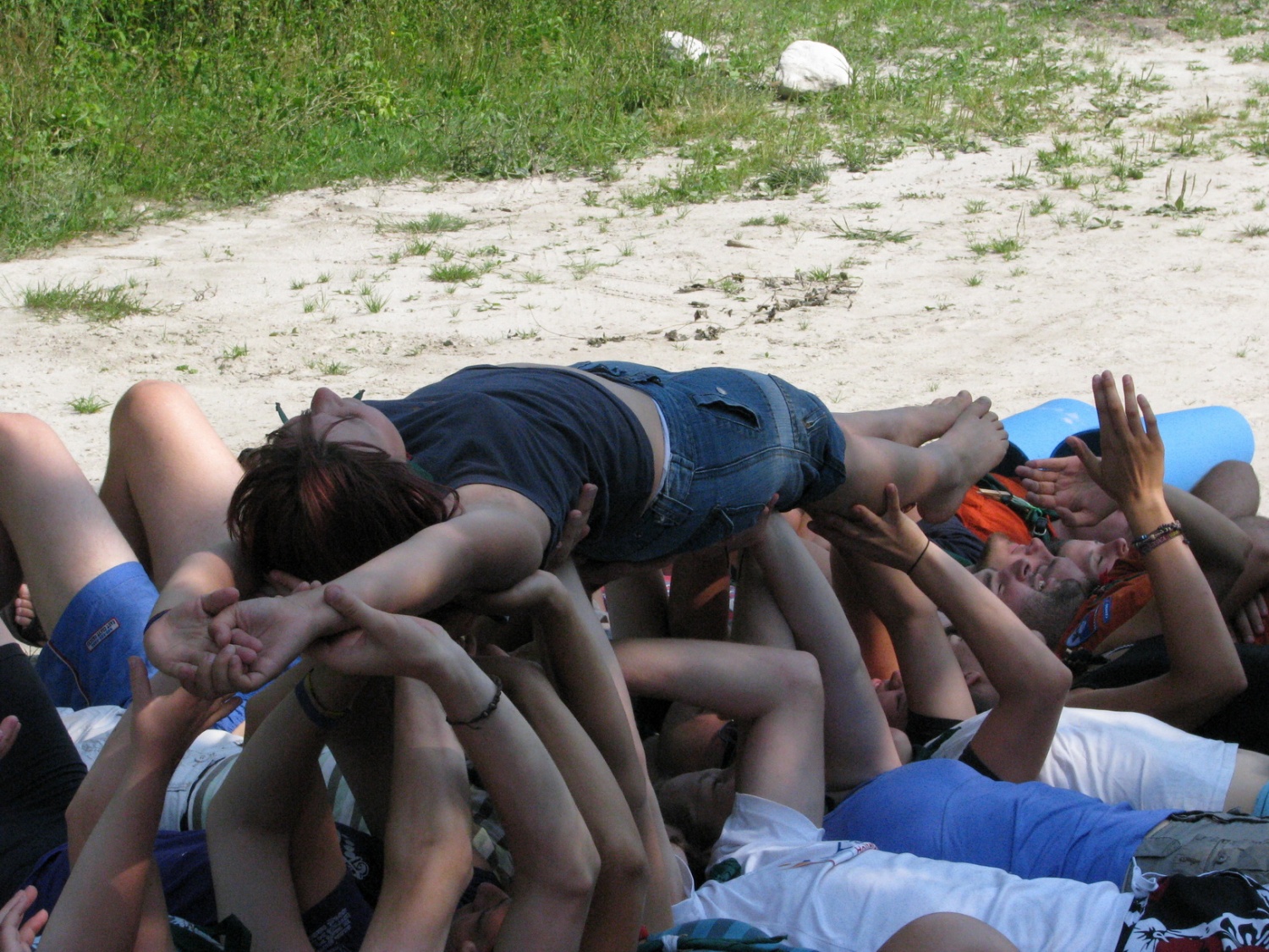 V soboto smo se udeleženci letošnje taborne šole Metode PP s pohajkovanja po dolini Soče vrnili odžejani. Nadaljevanje sledi ...