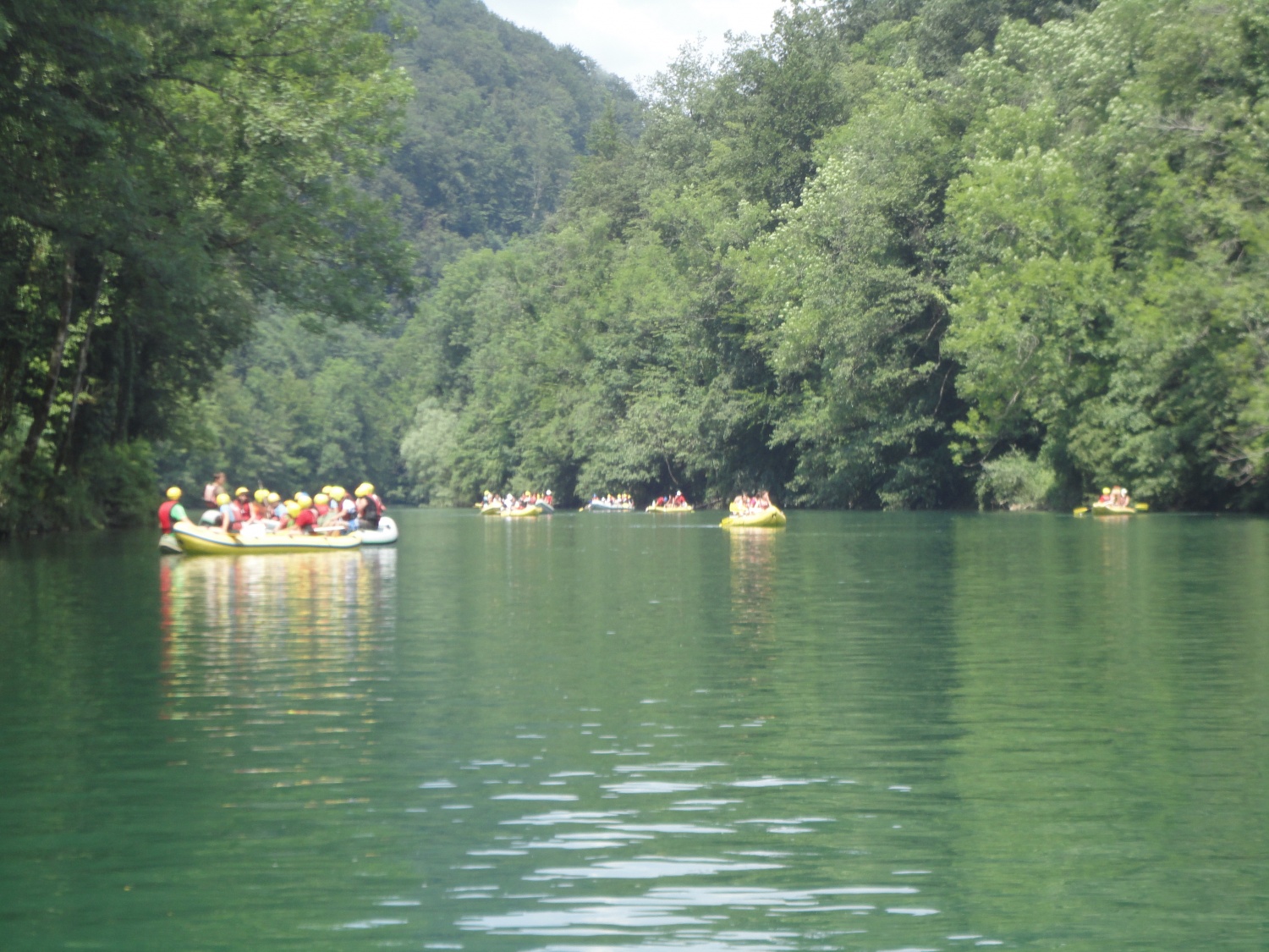 MLADI NA KOLPI/KUPI 2010 skupaj s skavti

Preventivni programi za mlade Slovenije (otroci in mladostniki, ki so vključeni v programe Centrov za socialno delo LJ Moste-Polje, LJ Vič-Rudnik, Kranj, Tržič in Škofja Loka ter Javni zavod Mladi zmaji in Mladinski center Velenje) so v času poletnih počitnic, med 25. in 27. julijem 2010, skupaj s hrvaškim partnerjem (organizacija SOS Dječje selo), organizirali TRIDNEVNI TABOR NA REKI KOLPI.