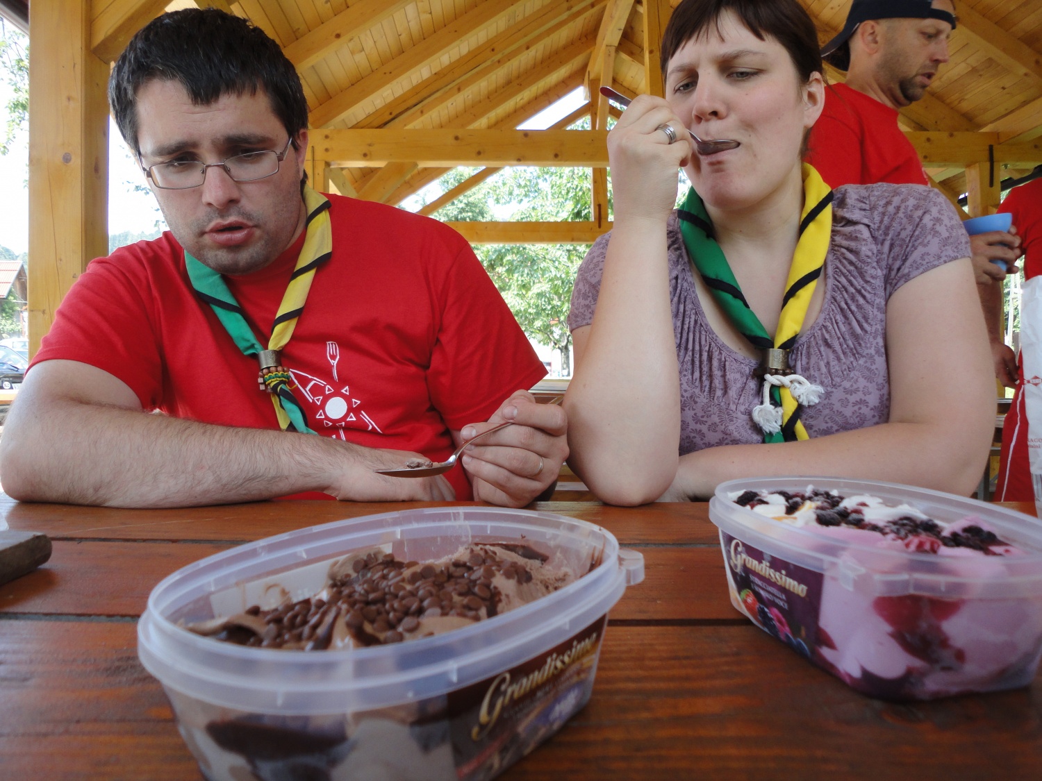 MLADI NA KOLPI/KUPI 2010 skupaj s skavti

Preventivni programi za mlade Slovenije (otroci in mladostniki, ki so vključeni v programe Centrov za socialno delo LJ Moste-Polje, LJ Vič-Rudnik, Kranj, Tržič in Škofja Loka ter Javni zavod Mladi zmaji in Mladinski center Velenje) so v času poletnih počitnic, med 25. in 27. julijem 2010, skupaj s hrvaškim partnerjem (organizacija SOS Dječje selo), organizirali TRIDNEVNI TABOR NA REKI KOLPI.