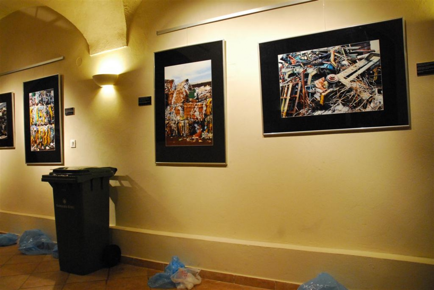 KAJ: šola in tekmovanje ločevanja odpadkov
KDAJ: sobota, 15. maj 2010, od 10:00 do 13:00
KJE: Kranj, Glavni trg (ob vodnjaku)