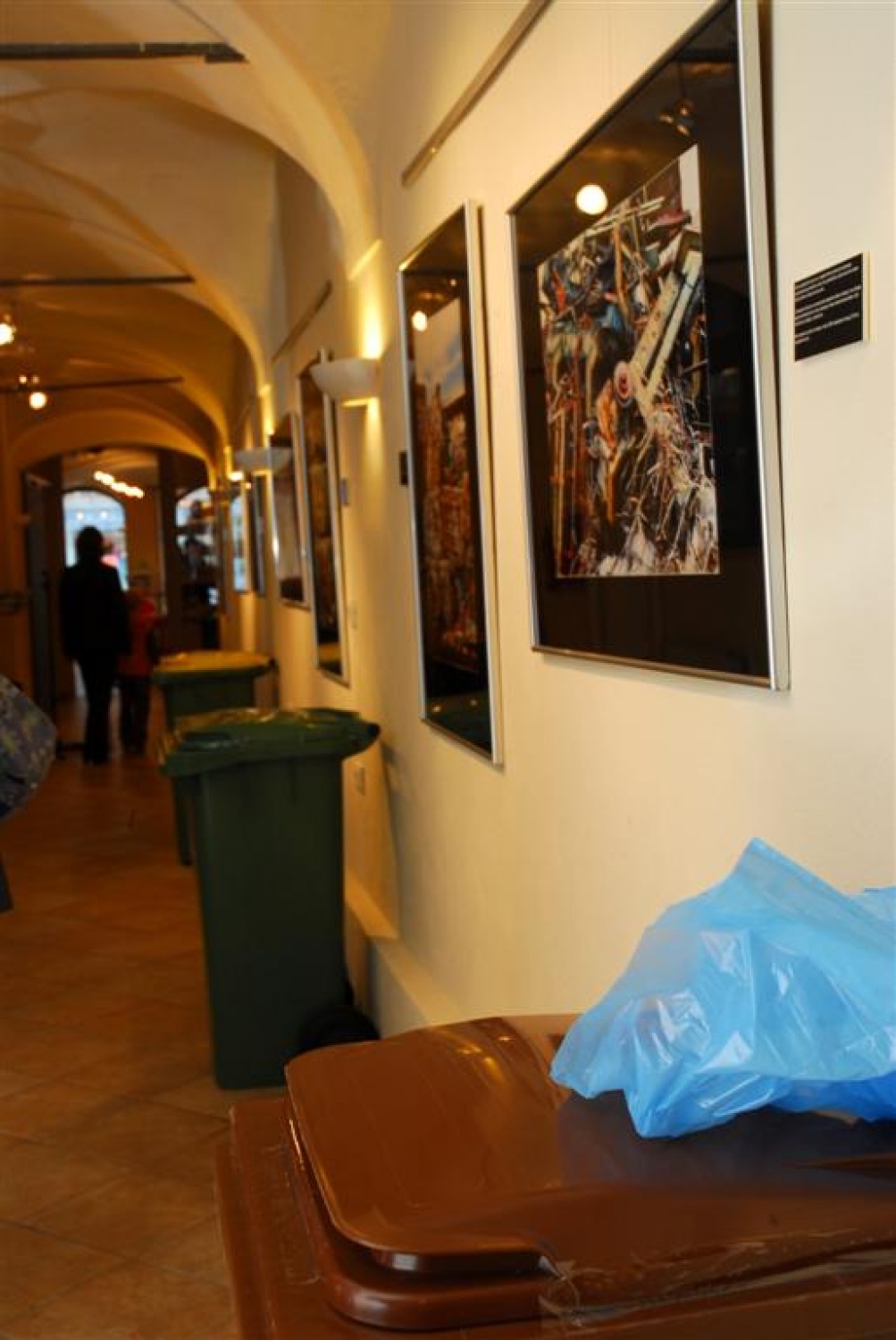 KAJ: šola in tekmovanje ločevanja odpadkov
KDAJ: sobota, 15. maj 2010, od 10:00 do 13:00
KJE: Kranj, Glavni trg (ob vodnjaku)