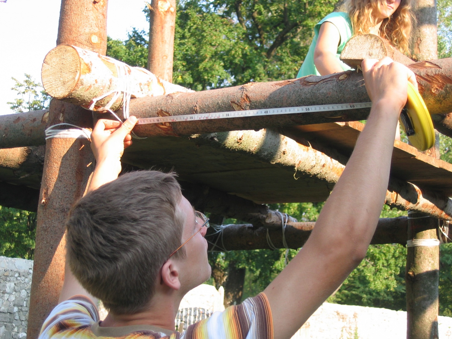 zgradba mora biti narejena do cm natančno