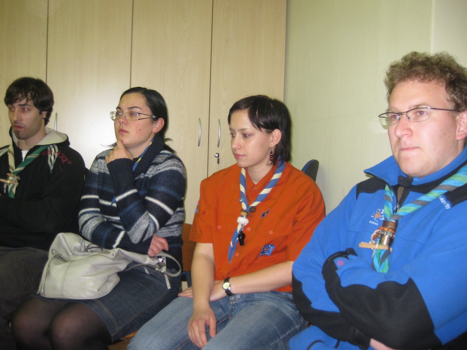 V torek, 13.4.2010 so se v mogočen krog združili vsi voditelji tabornih šol, ki se bodo odvijale v letu 2010. In tako smo dorekli...