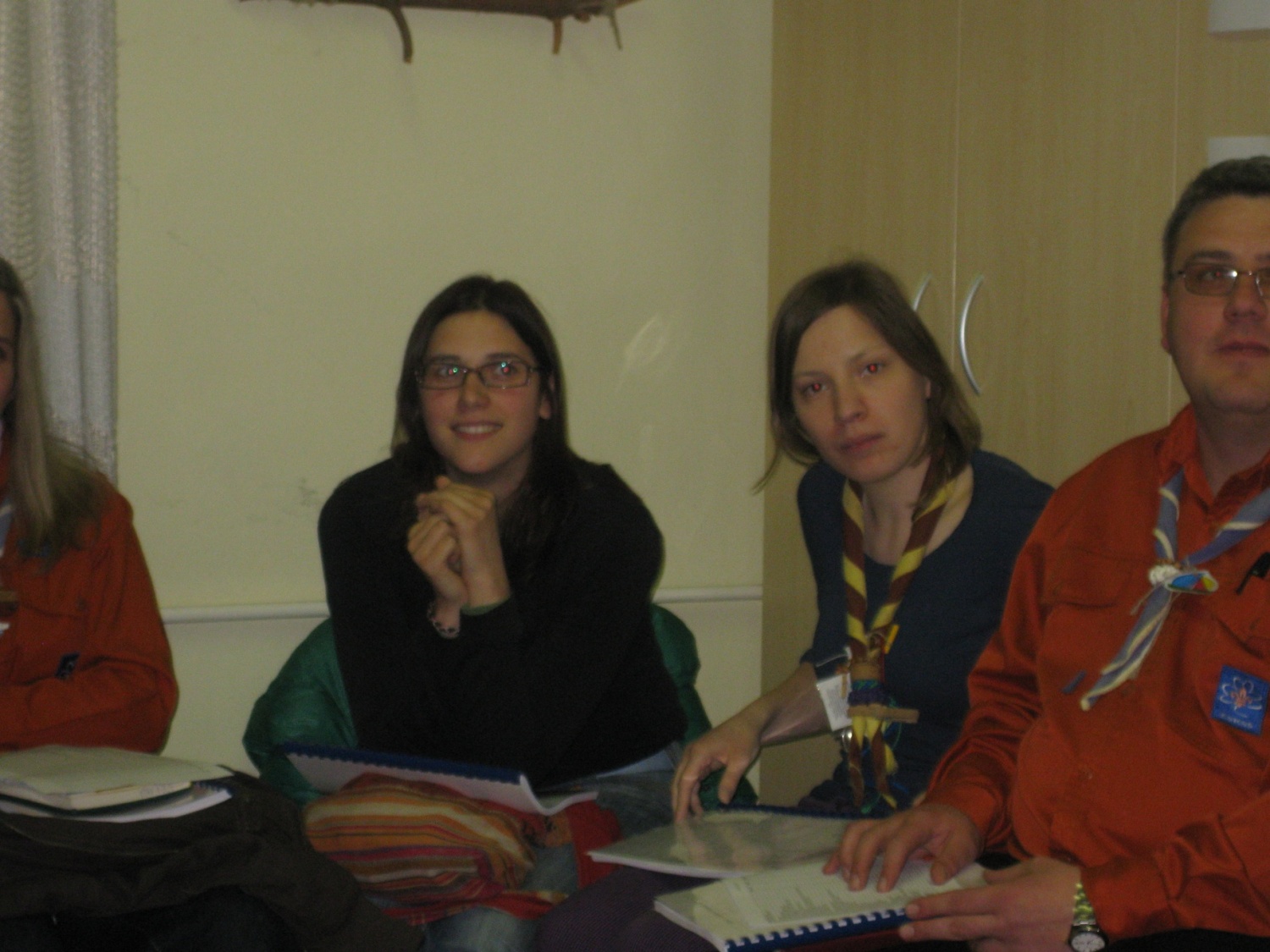 V torek, 13.4.2010 so se v mogočen krog združili vsi voditelji tabornih šol, ki se bodo odvijale v letu 2010. In tako smo dorekli...