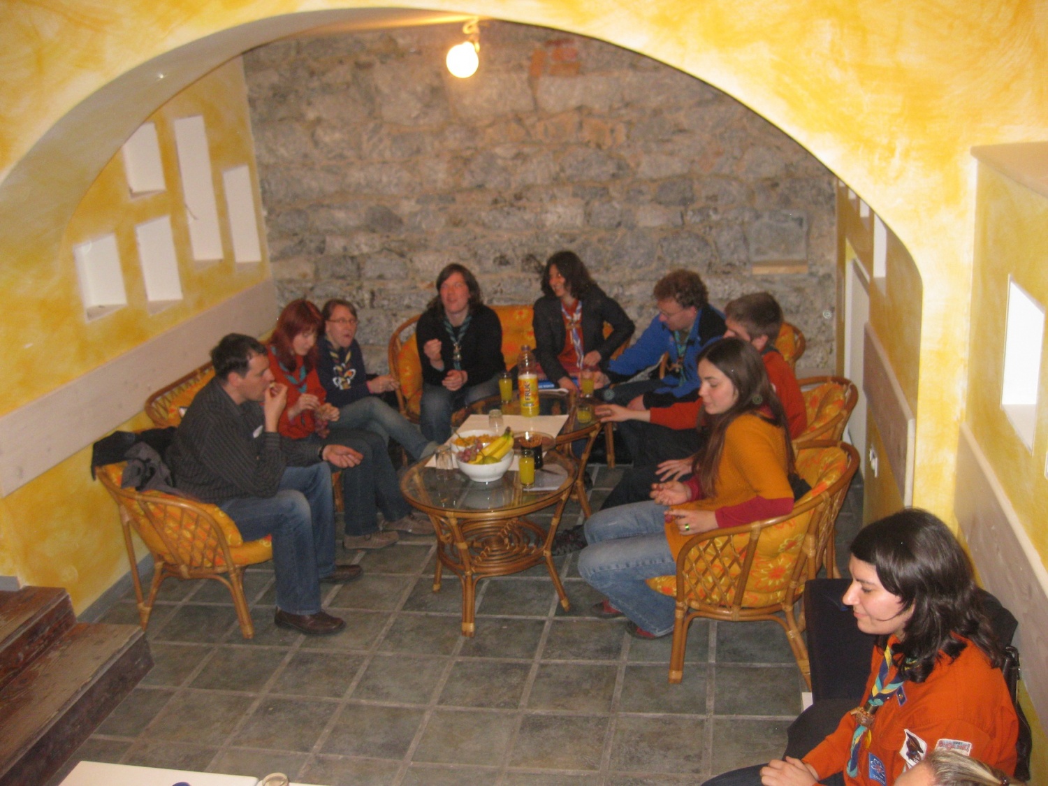 V torek, 13.4.2010 so se v mogočen krog združili vsi voditelji tabornih šol, ki se bodo odvijale v letu 2010. In tako smo dorekli...