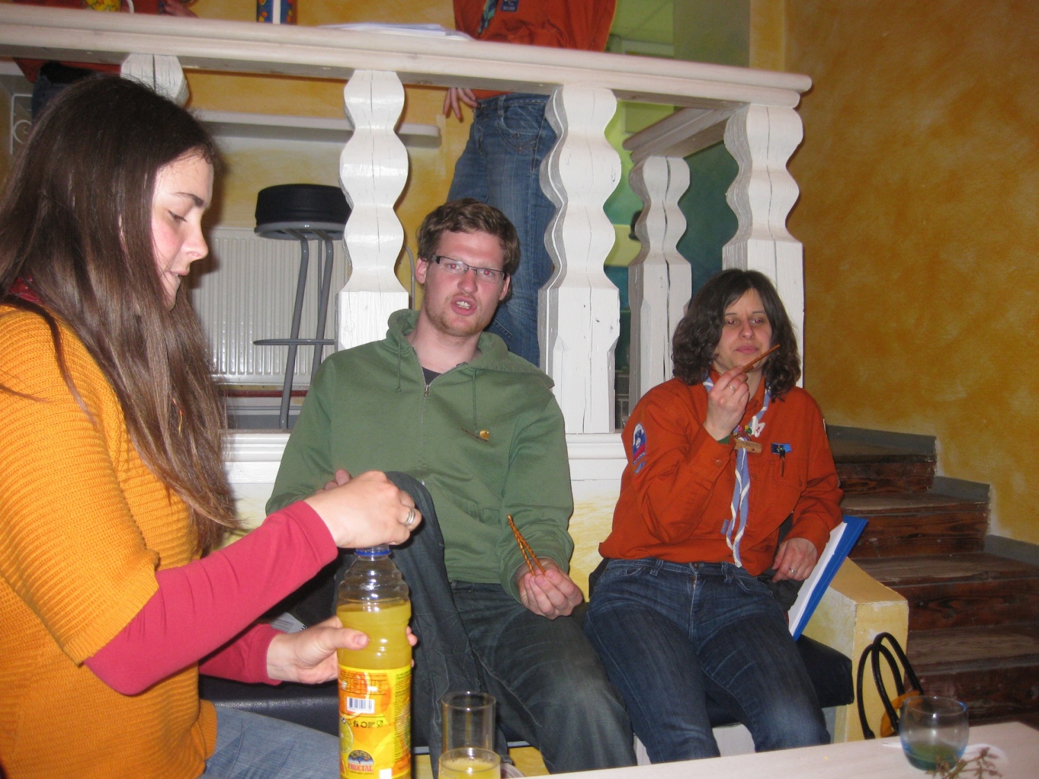 V torek, 13.4.2010 so se v mogočen krog združili vsi voditelji tabornih šol, ki se bodo odvijale v letu 2010. In tako smo dorekli...