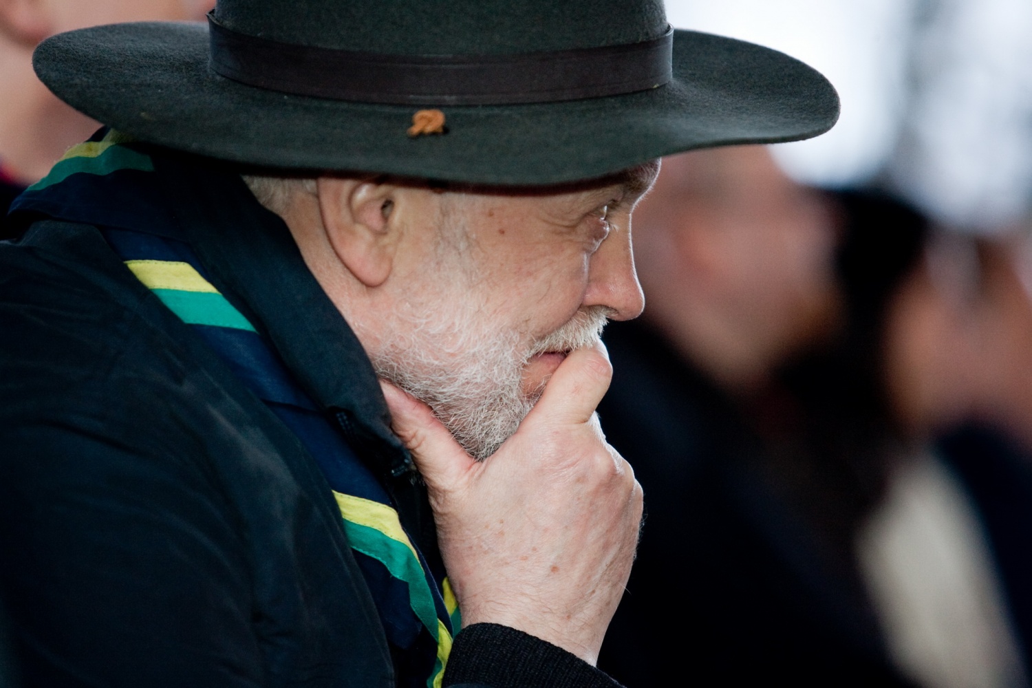 V soboto, 10. aprila, je v poletnem gledališču Studenec odmeval smeh, skavtski aplavz in veselje. Na osrednjem praznovanju ob 20-letnici ZSKSS se je zbrala celotna paleta skavtov – voditelji, PP-ji, odrasli skavti, skavtske družinice … Pridružili pa se nam je tudi gospod predsednik, dr. Danilo Türk, ter predstavniki tabornikov.