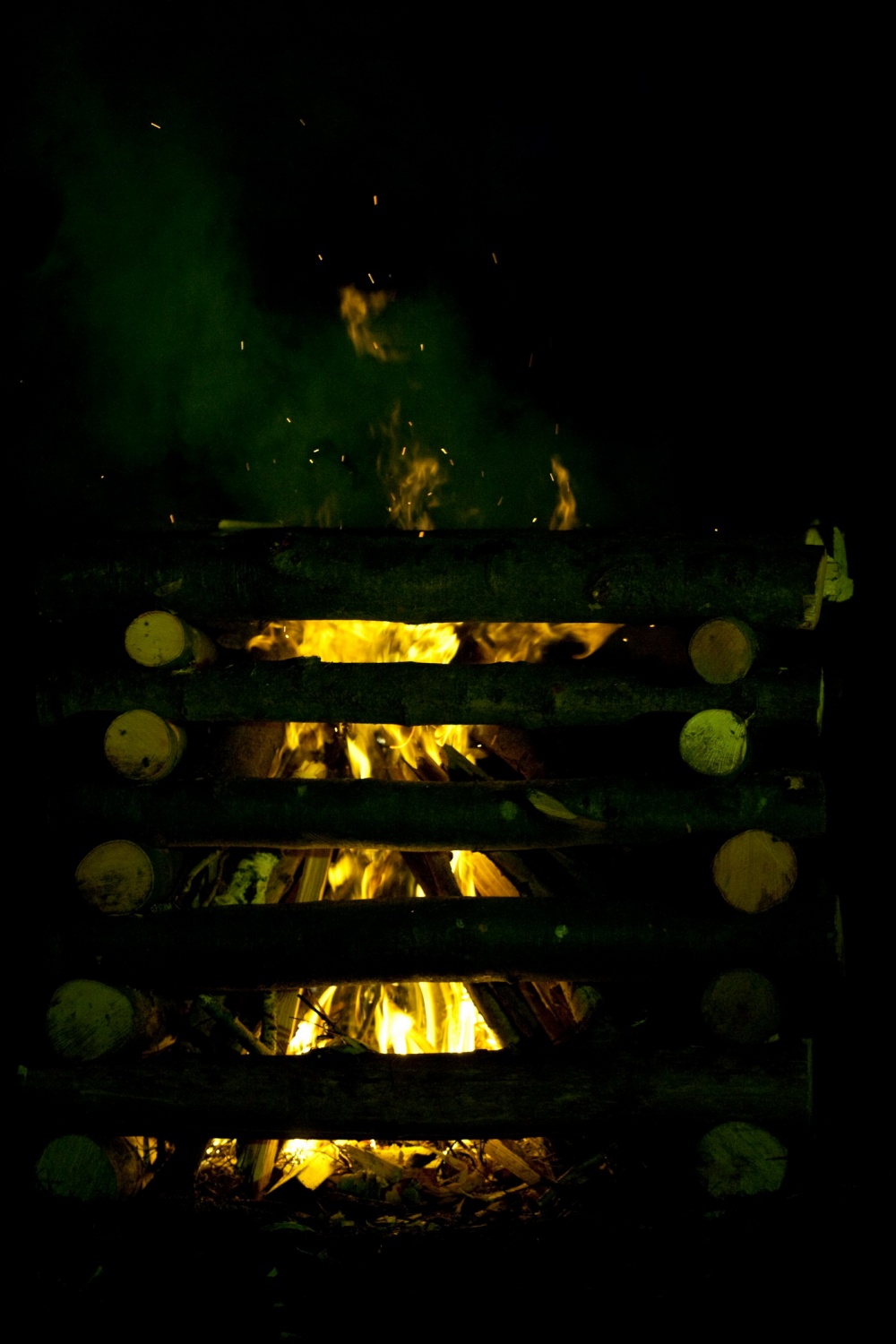 V soboto, 10. aprila, je v poletnem gledališču Studenec odmeval smeh, skavtski aplavz in veselje. Na osrednjem praznovanju ob 20-letnici ZSKSS se je zbrala celotna paleta skavtov – voditelji, PP-ji, odrasli skavti, skavtske družinice … Pridružili pa se nam je tudi gospod predsednik, dr. Danilo Türk, ter predstavniki tabornikov.