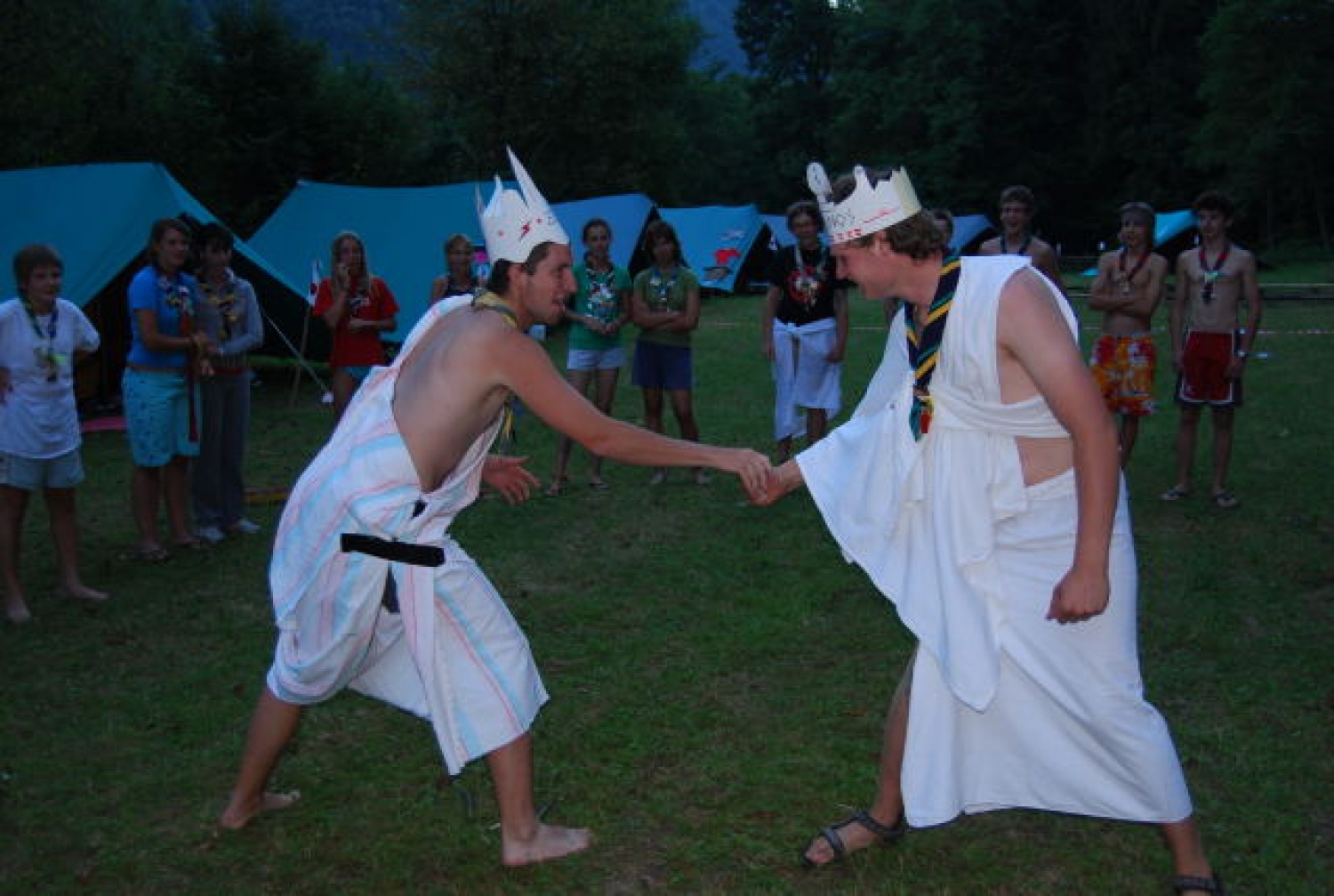 Boj med Zevsom in Kronosom