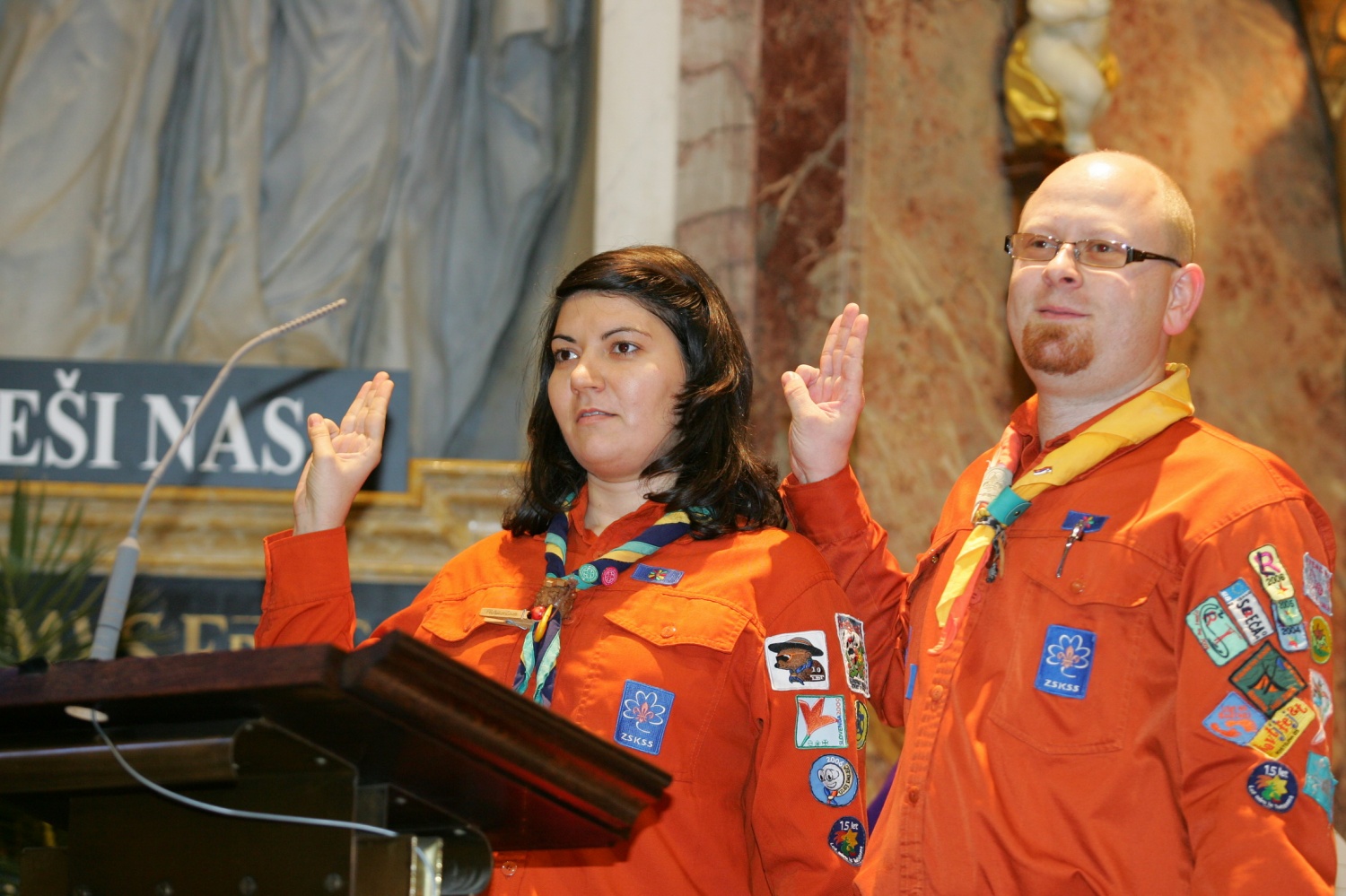 Fotoutrinki svete maše ob 20 letnici ZSKSS v ljubljanski stolnici.