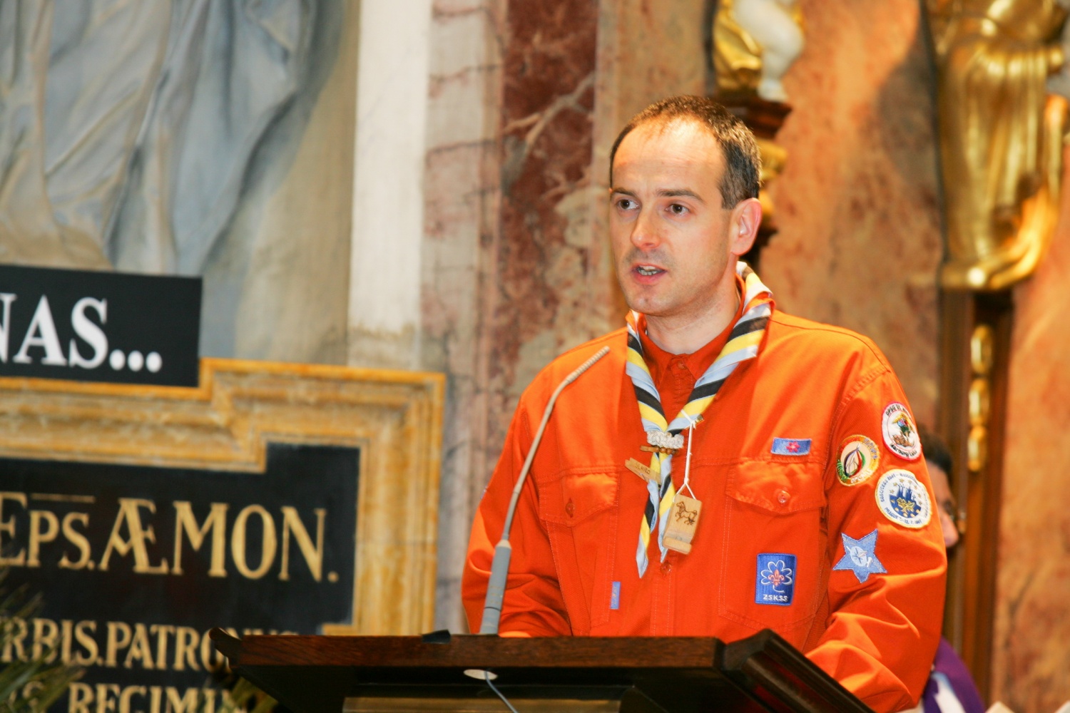 Fotoutrinki svete maše ob 20 letnici ZSKSS v ljubljanski stolnici.