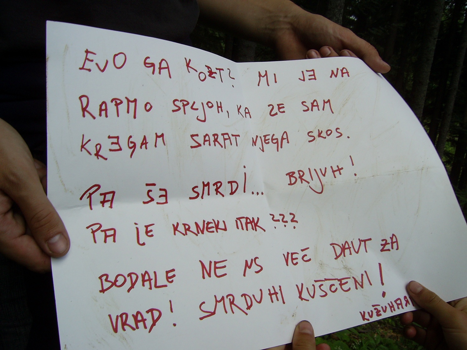 Ko so nam Kožuharji vrnili kost, so nam zraven pustili tudi ljubeče sporočilce.