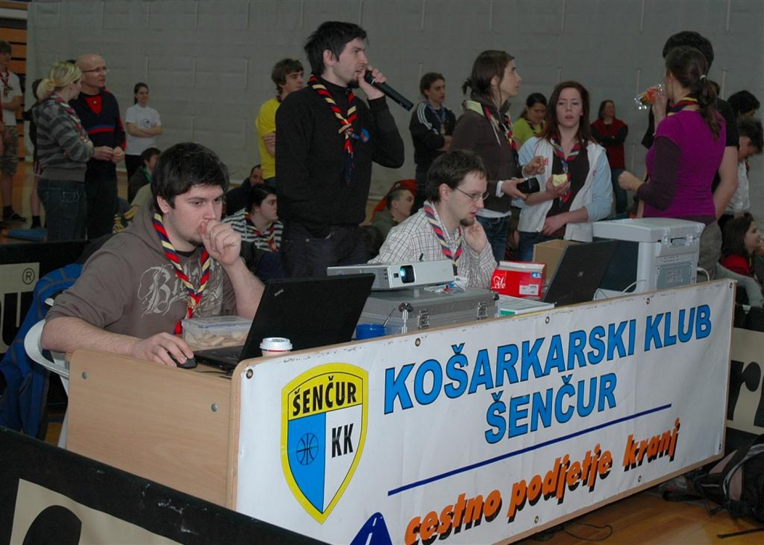 Letošnje Oprimkanje je za nami in zopet smo dobili naj oprimkarje in oprimkarice. V kraljevski PP kategoriji sta naslov ubranila Sara Jaklič (Škofja Loka 1) in Luka Boneš (Kranj 1), medtem ko smo v kategoriji IV pozdravili nova zmagovalca.