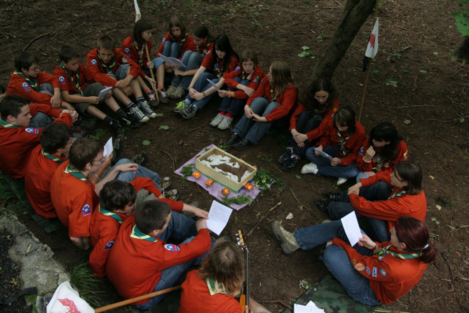 tu smo zbrani Jezus v tvojem imenu