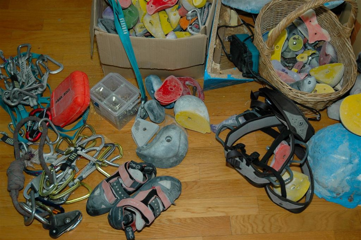 Letošnje Oprimkanje je za nami in zopet smo dobili naj oprimkarje in oprimkarice. V kraljevski PP kategoriji sta naslov ubranila Sara Jaklič (Škofja Loka 1) in Luka Boneš (Kranj 1), medtem ko smo v kategoriji IV pozdravili nova zmagovalca.