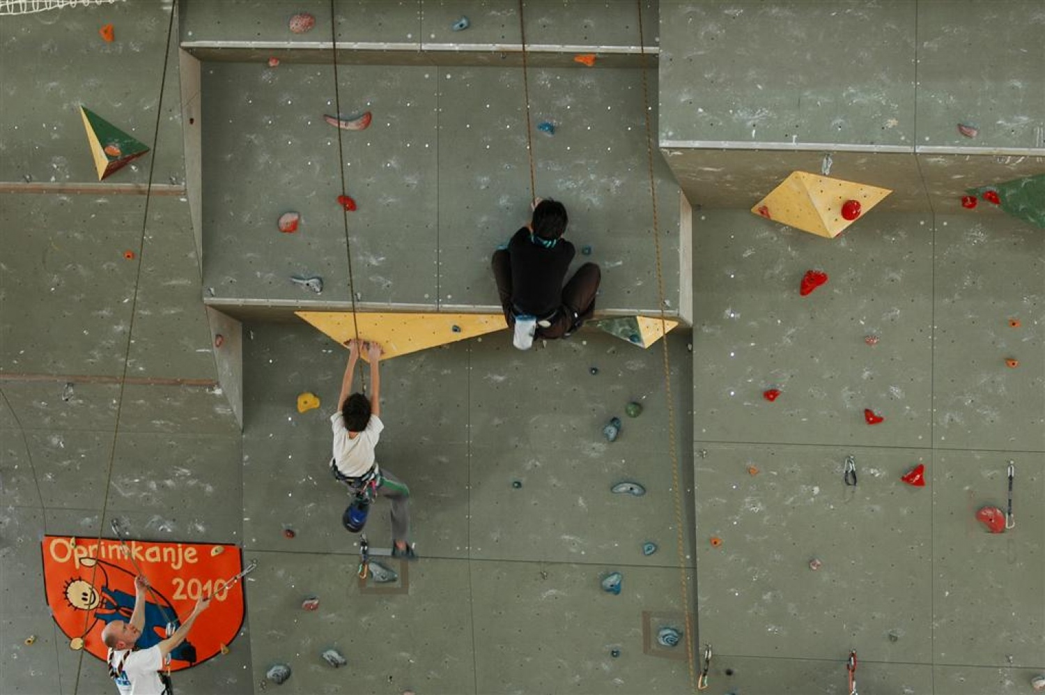 Letošnje Oprimkanje je za nami in zopet smo dobili naj oprimkarje in oprimkarice. V kraljevski PP kategoriji sta naslov ubranila Sara Jaklič (Škofja Loka 1) in Luka Boneš (Kranj 1), medtem ko smo v kategoriji IV pozdravili nova zmagovalca.
