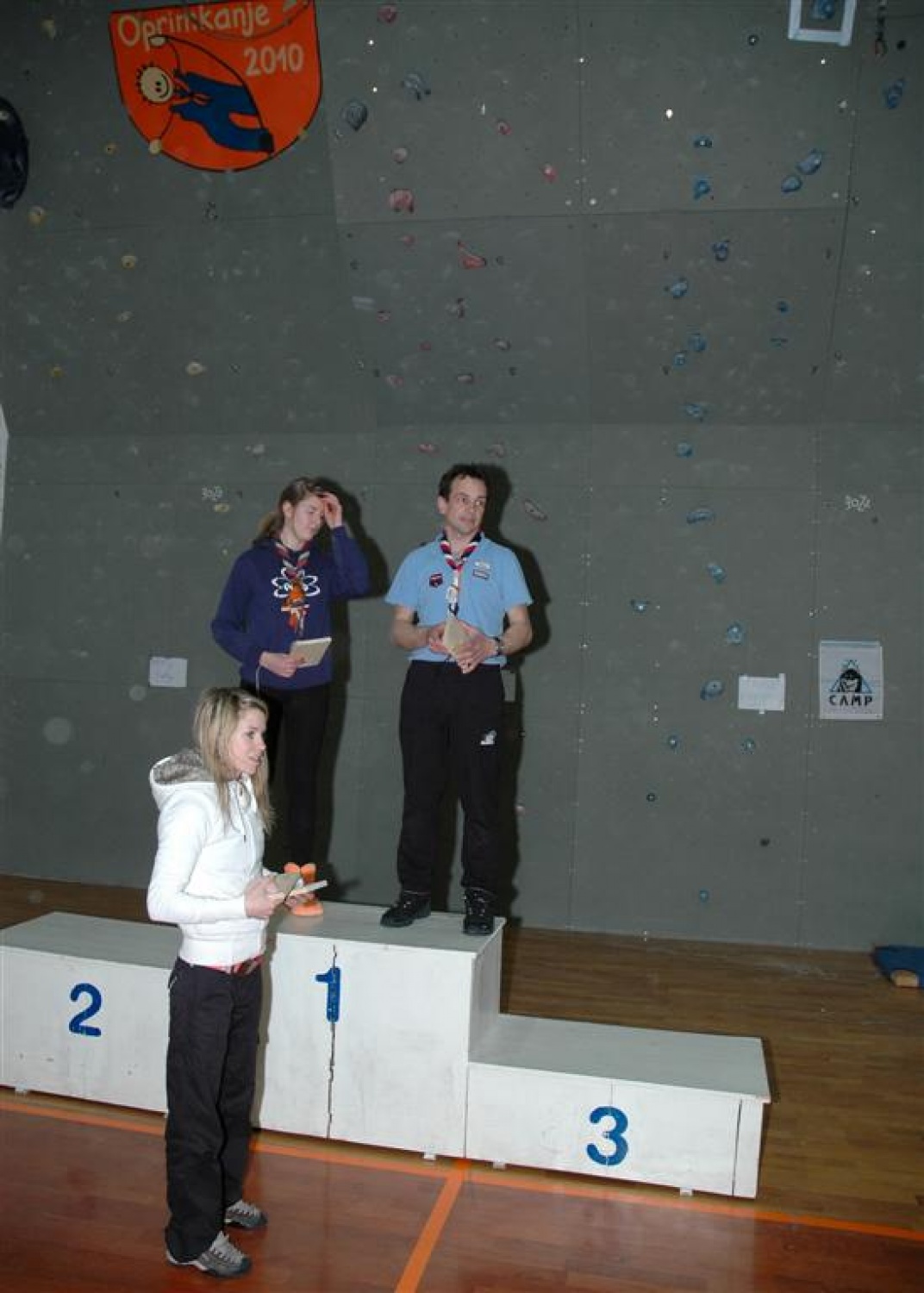 Letošnje Oprimkanje je za nami in zopet smo dobili naj oprimkarje in oprimkarice. V kraljevski PP kategoriji sta naslov ubranila Sara Jaklič (Škofja Loka 1) in Luka Boneš (Kranj 1), medtem ko smo v kategoriji IV pozdravili nova zmagovalca.