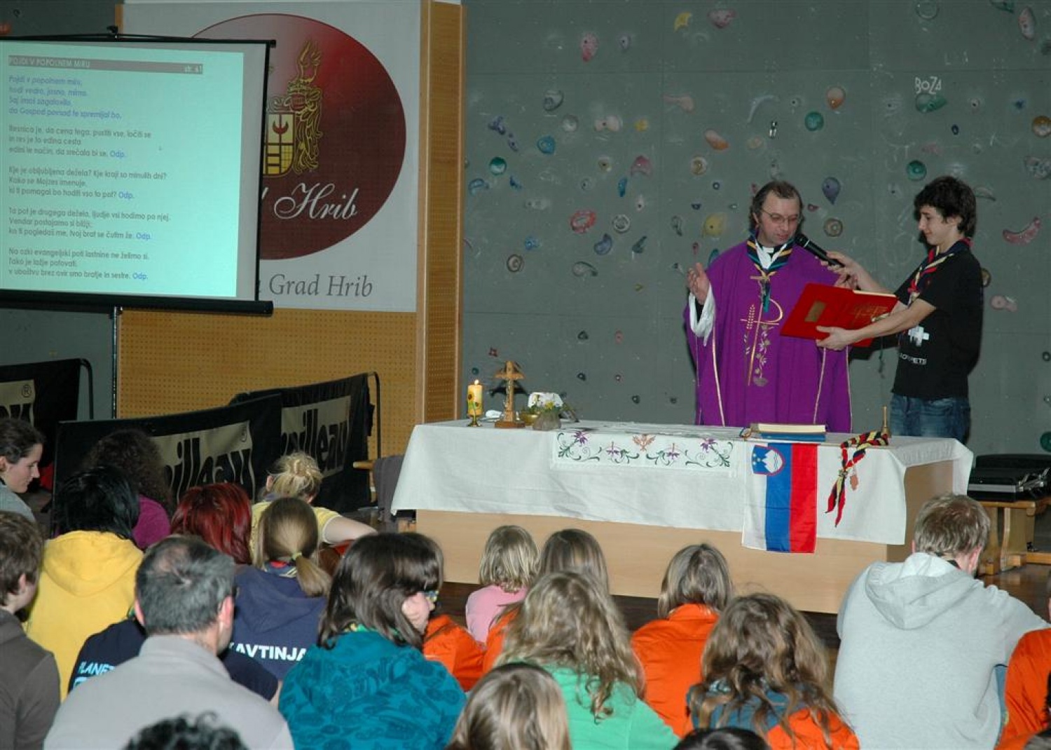 Letošnje Oprimkanje je za nami in zopet smo dobili naj oprimkarje in oprimkarice. V kraljevski PP kategoriji sta naslov ubranila Sara Jaklič (Škofja Loka 1) in Luka Boneš (Kranj 1), medtem ko smo v kategoriji IV pozdravili nova zmagovalca.