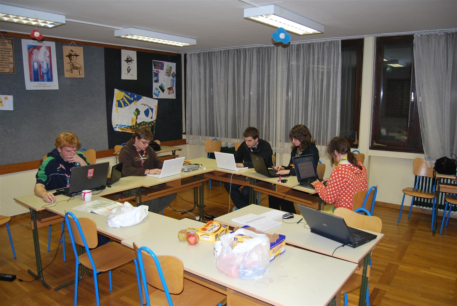 S polno paro proti ciljni ravnini