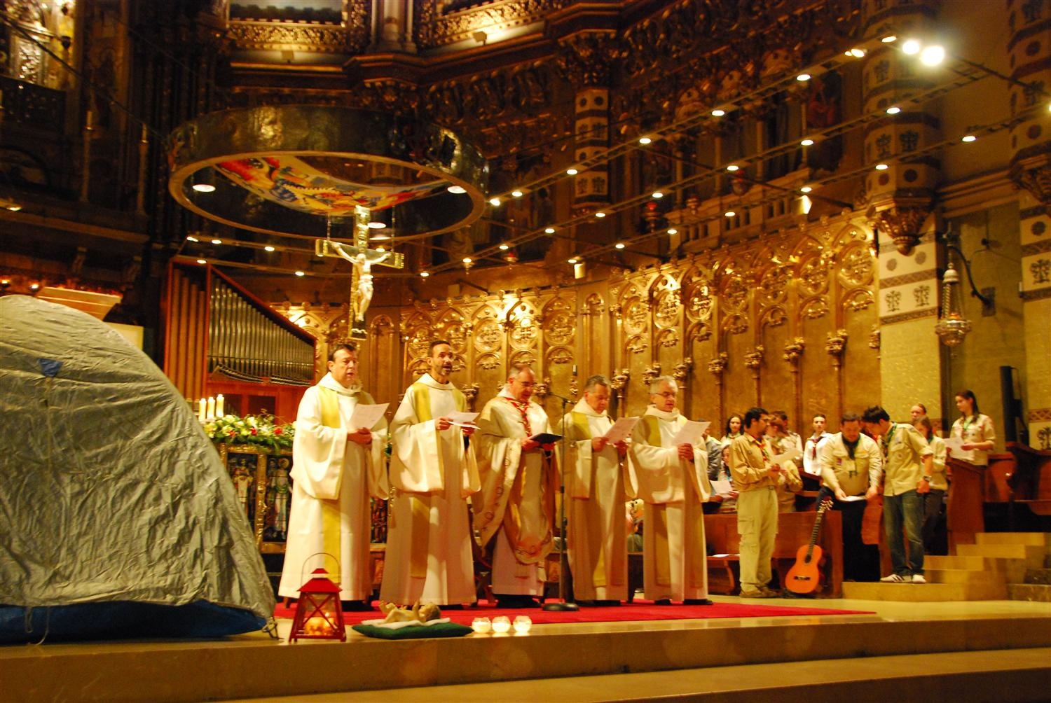 V Kataloniji se je med 27. decembrom 2009 in 1. januarjem 2010 odvijal 6. tabor The camp of the living stones, ki ga organizirata ICCS in ICCG, tokrat pa so ga gostili katalonski katoliški skavti (Minyons Escoltes i Guies de Catalunya).