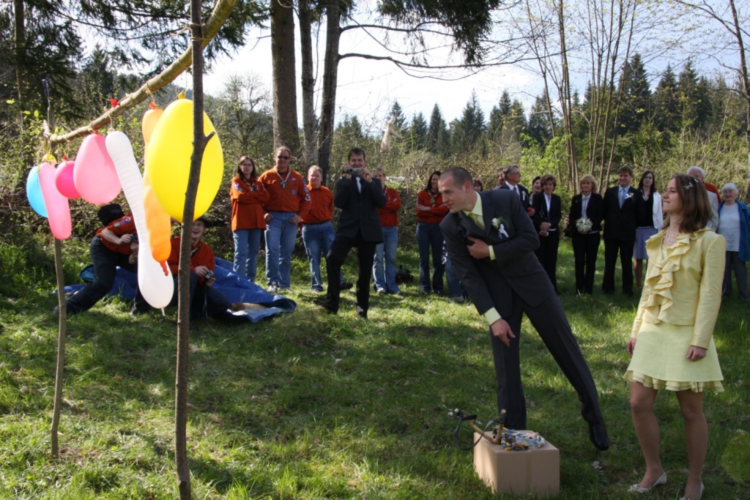 Zgrešeno. Tina: "Sem ti rekla, da na desno vleče."